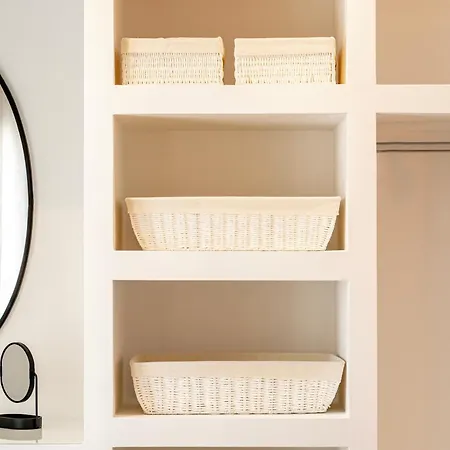 Blanche By Aristotelous Square *